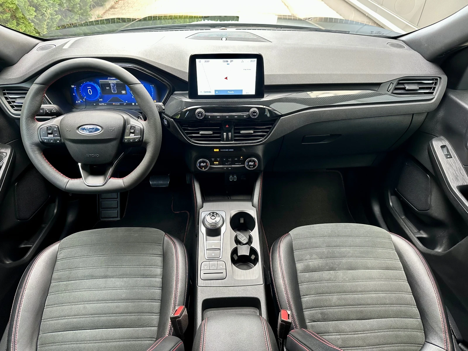 Ford Kuga ST-LINE 2.0tdci 150 4* 4  | Mobile.bg   14