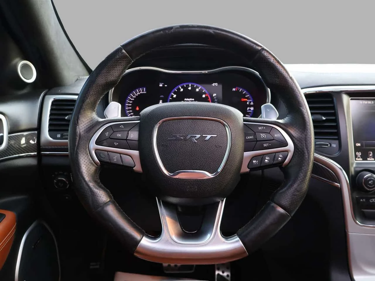 Jeep Grand cherokee * SRT * CARFAX * ЦЕНА ДО БГ - изображение 9