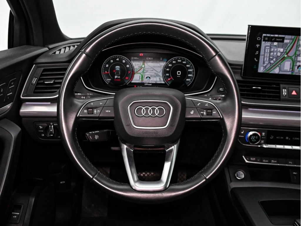 Audi Q5 Progressiv| Panorama| Ambient| Distronic| , снимка 10 - Автомобили и джипове - 54225620
