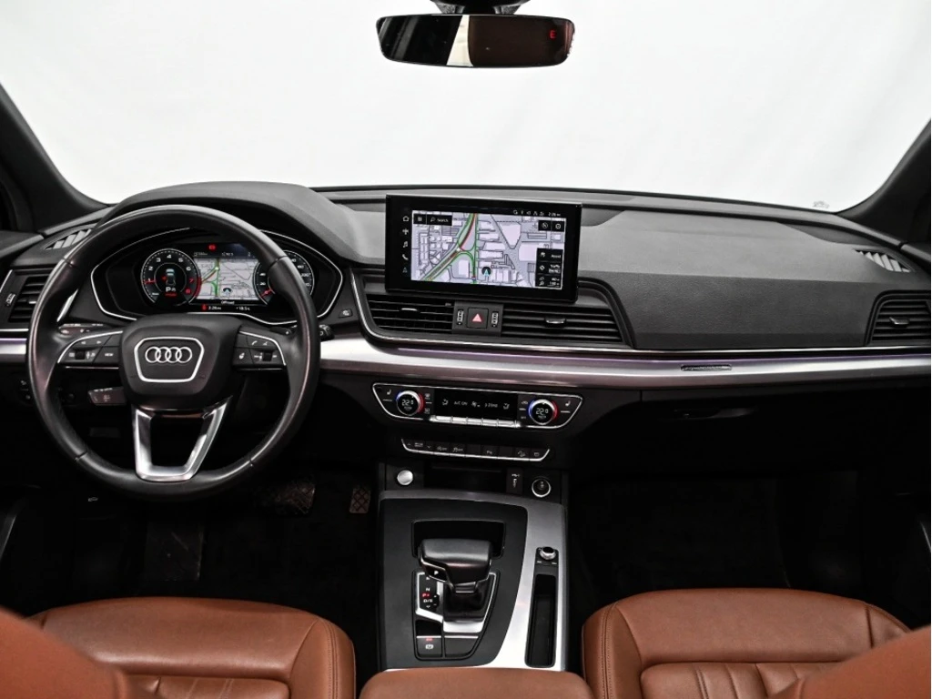 Audi Q5 Progressiv| Panorama| Ambient| Distronic| , снимка 9 - Автомобили и джипове - 54225620
