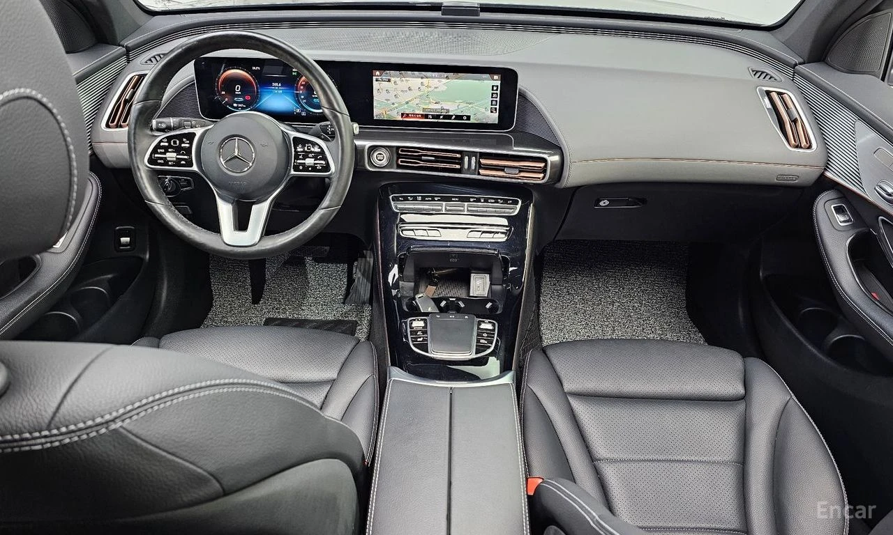 Mercedes-Benz EQC 400* 4MATIC* ПОДГРЕВ* ПАНО* 360 КАМ* , снимка 8 - Автомобили и джипове - 54424310