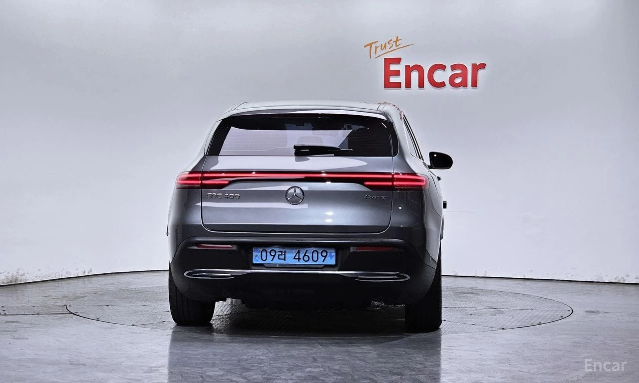 Mercedes-Benz EQC 400* 4MATIC* ПОДГРЕВ* ПАНО* 360 КАМ* , снимка 5 - Автомобили и джипове - 54424310