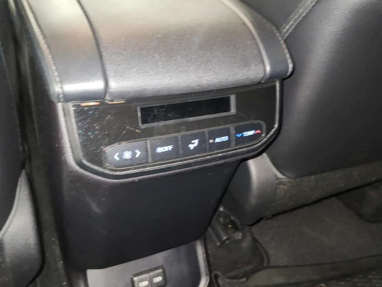 Toyota Highlander * Hybrid XLE * 2 КЛЮЧА * ПОДГРЕВИ * ДИСТРОНИК, снимка 9 - Автомобили и джипове - 54760121