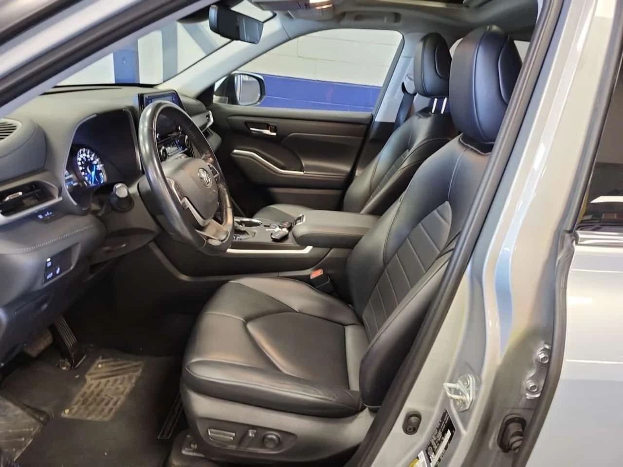 Toyota Highlander * Hybrid XLE * 2 КЛЮЧА * ПОДГРЕВИ * ДИСТРОНИК, снимка 6 - Автомобили и джипове - 54760121