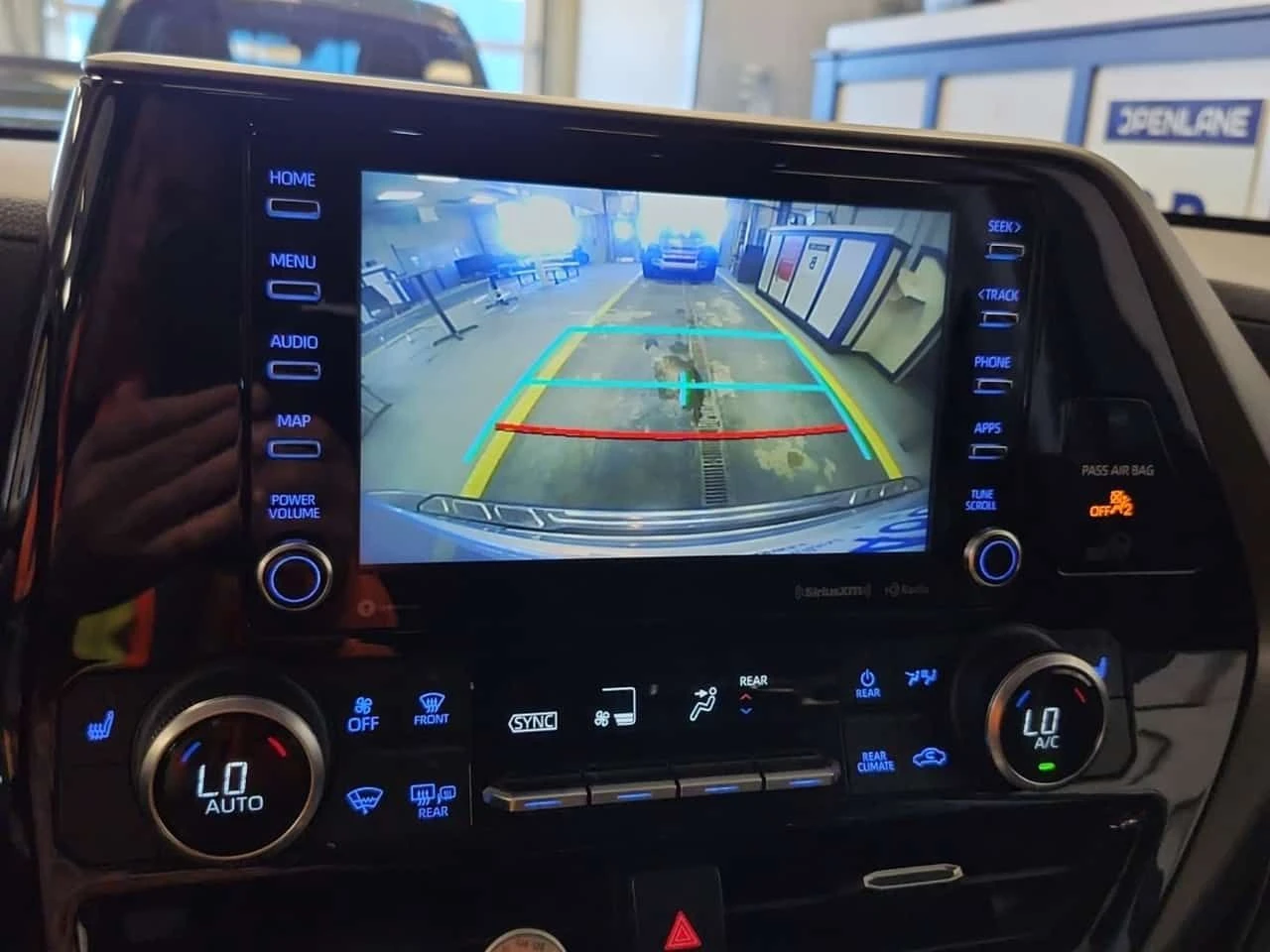Toyota Highlander * Hybrid XLE * 2 КЛЮЧА * ПОДГРЕВИ * ДИСТРОНИК, снимка 11 - Автомобили и джипове - 54760121
