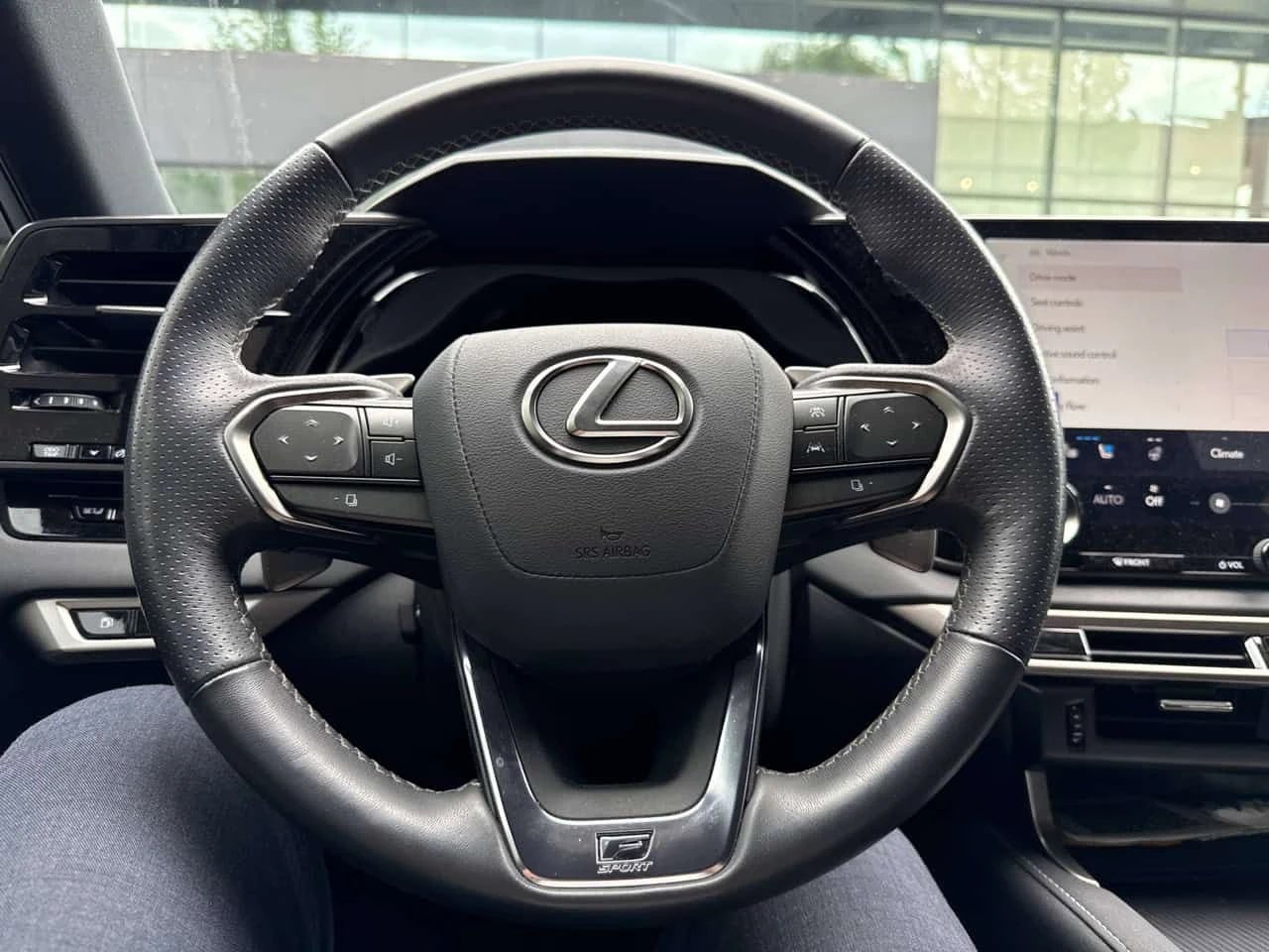 Lexus RX 500h | DISTRONIC | ОБДУХВАНЕ | CARFAX | , снимка 10 - Автомобили и джипове - 54847069