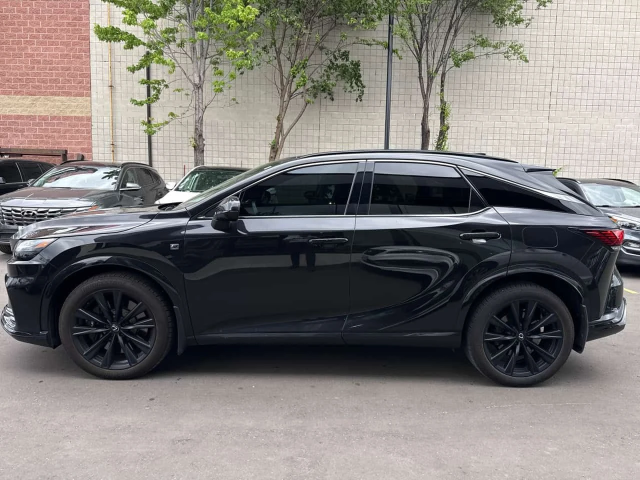 Lexus RX 500h | DISTRONIC | ОБДУХВАНЕ | CARFAX | , снимка 2 - Автомобили и джипове - 54847069