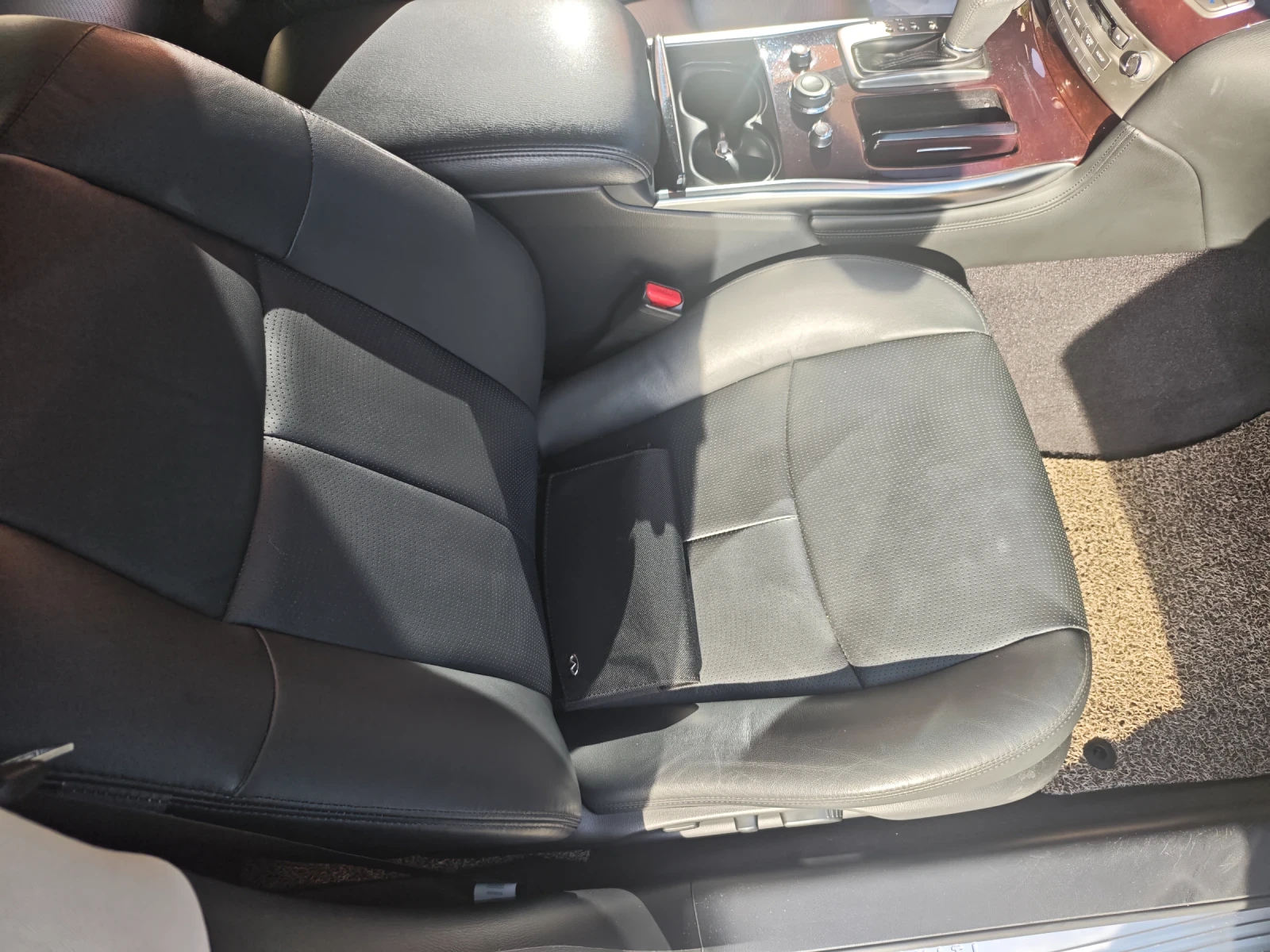 Infiniti QX70 Q70 - 3.7 - 333 hp + 176 000, снимка 15 - Автомобили и джипове - 54901862