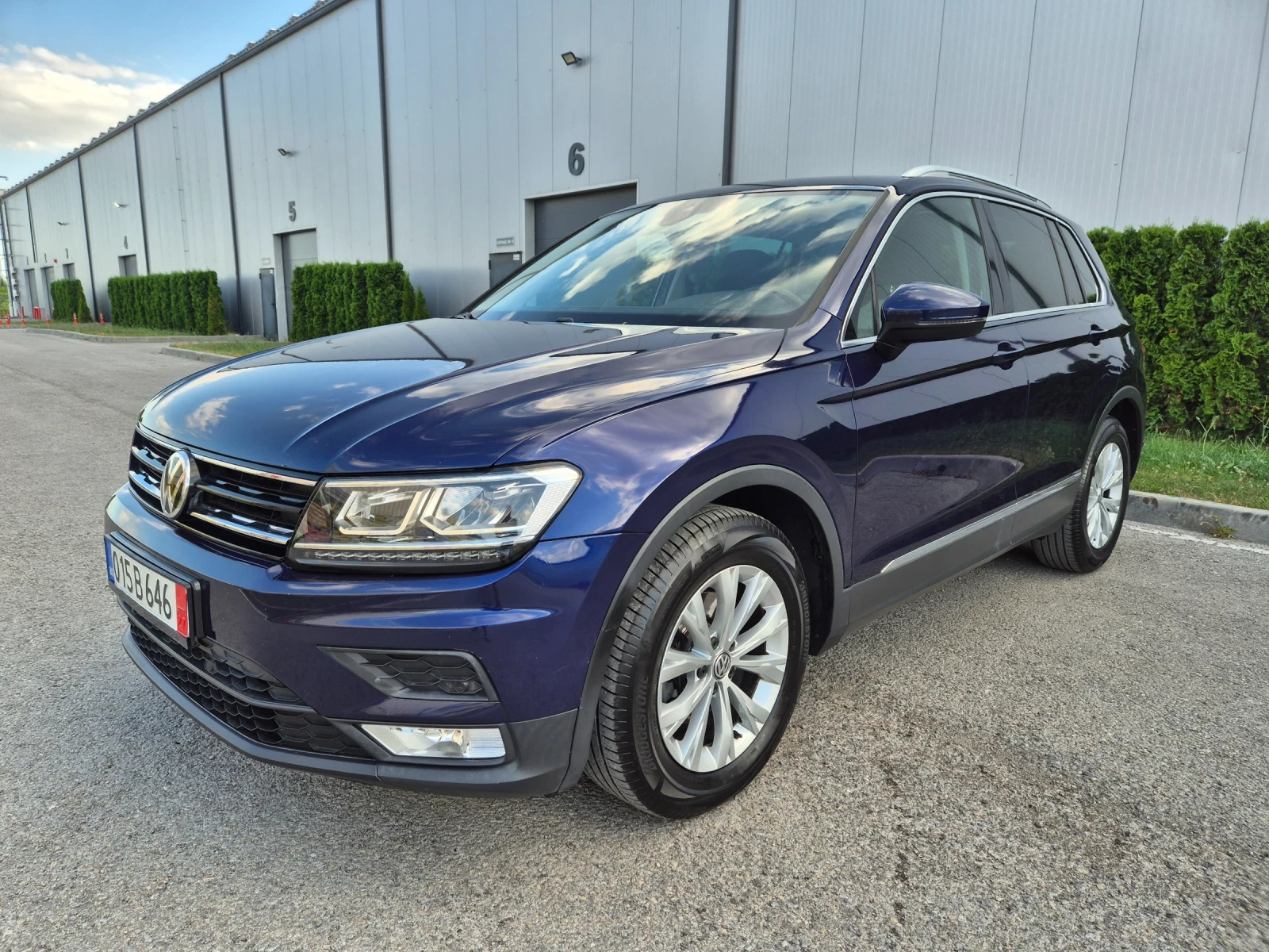 VW Tiguan 2.0TDI Avtomat Navi distronic 2017г.