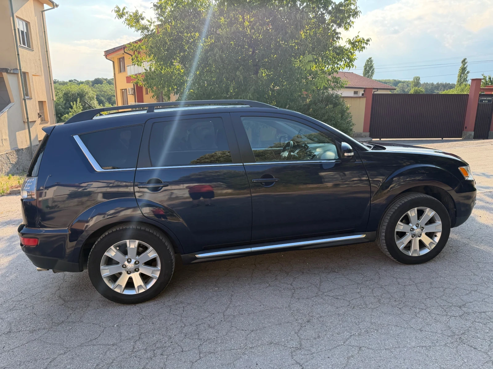 Mitsubishi Outlander 2.2 DiD, снимка 7 - Автомобили и джипове - 55251851