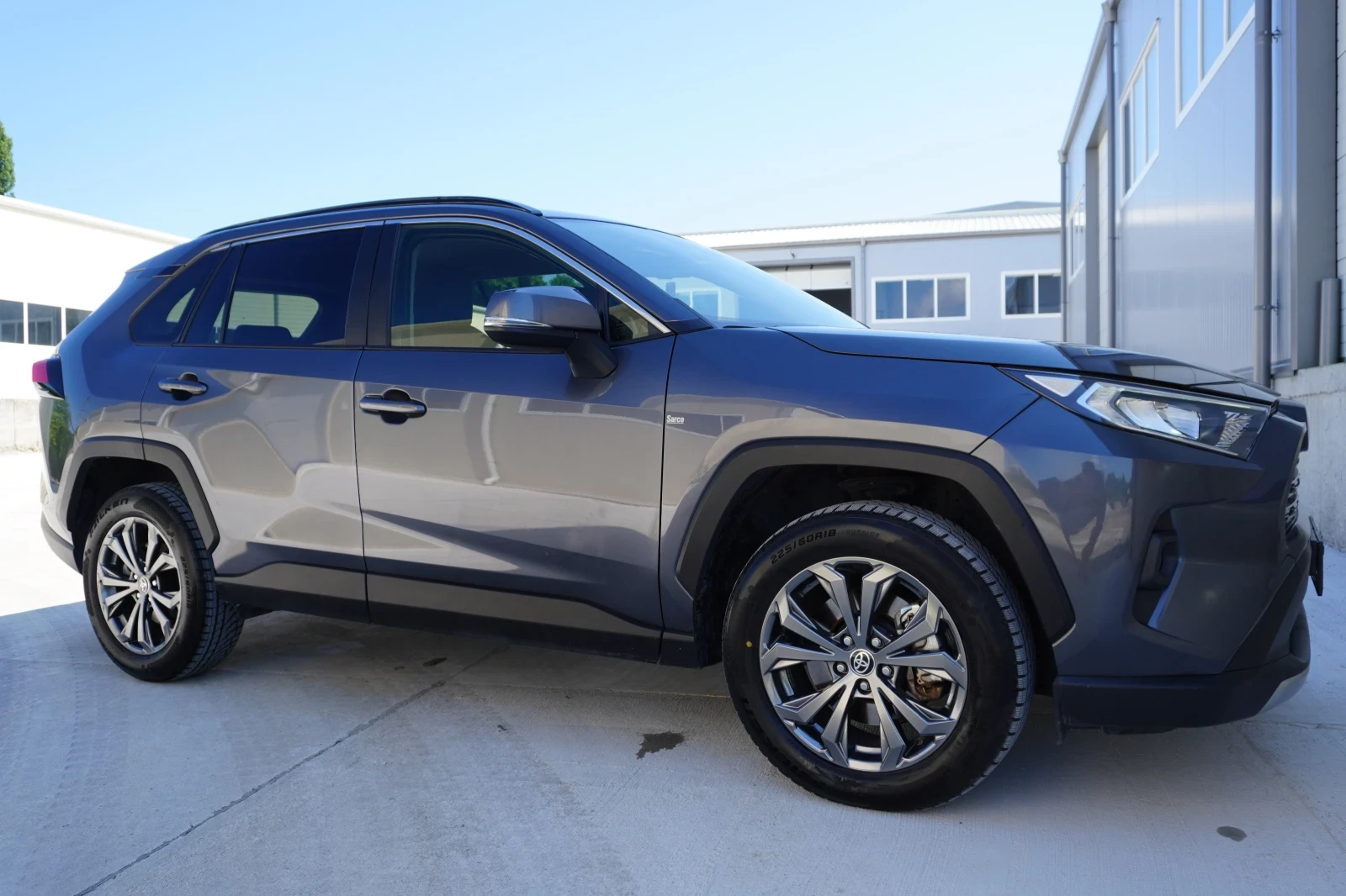 Toyota Rav4 2.5i HYBRID AWD-i/FACELIFT/КАТО НОВ!!, снимка 6 - Автомобили и джипове - 55334211