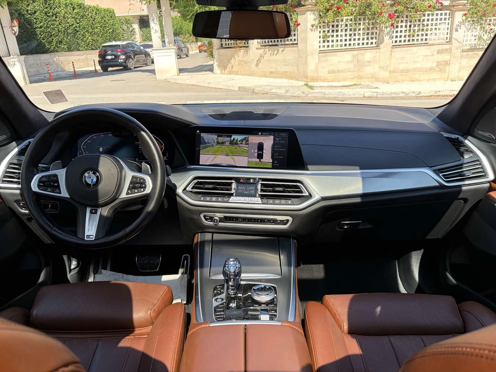 BMW X5 xDrive40i M Sport | INDIVIDUAL | Air | Laser | 360, снимка 5 - Автомобили и джипове - 55499803