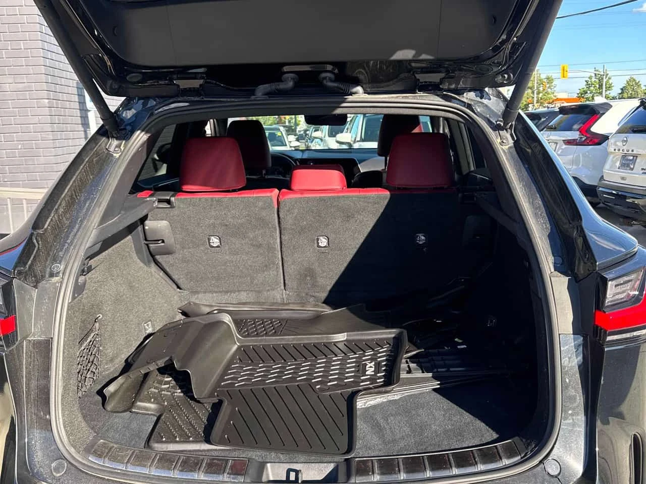 Lexus NX 350h  * CARFAX * ОПЦИЯ ЗА ФИНАНСИРАНЕ, снимка 14 - Автомобили и джипове - 55684393