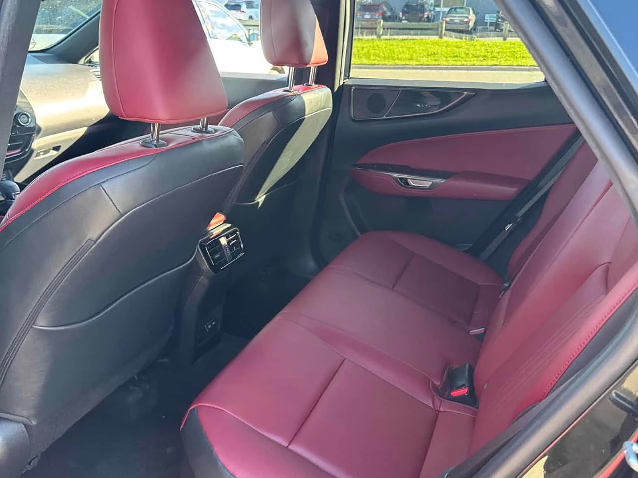 Lexus NX 350h  * CARFAX * ОПЦИЯ ЗА ФИНАНСИРАНЕ, снимка 13 - Автомобили и джипове - 55684393