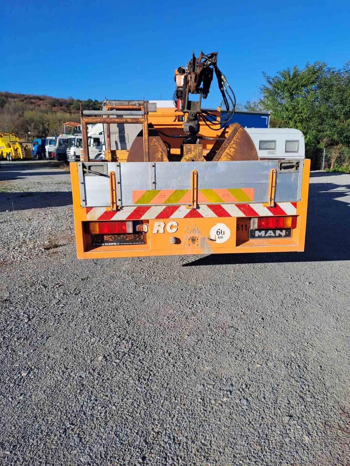 Man 8.163  | Mobile.bg   13