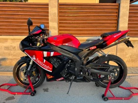 ������ Yamaha YZF-R1