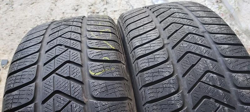 Гуми Зимни 245/45R19, снимка 2 - Гуми и джанти - 34683929