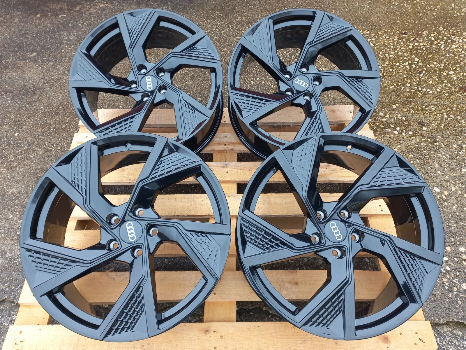 Джанти за Audi, снимка 3 - Гуми и джанти - 54090052