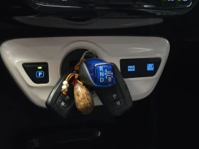 Toyota Prius 1.8 E| 121к.с.| ВКЛ.ТЕХНОТЕСТ, снимка 9
