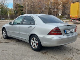 Mercedes-Benz C 220 2.2CDI * АВТОМАТИК * РЕГИСТРИРАН * , снимка 4