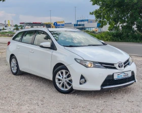 ������ Toyota Auris