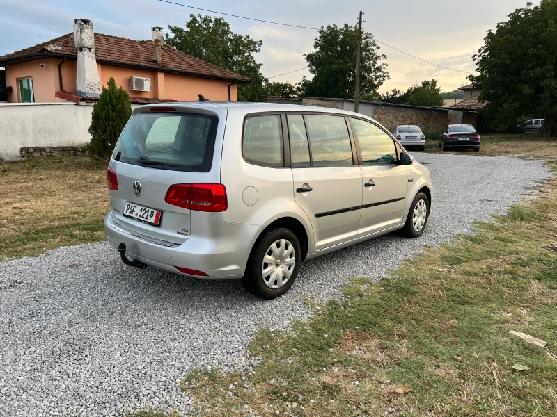 VW Touran, снимка 12 - Автомобили и джипове - 47054645