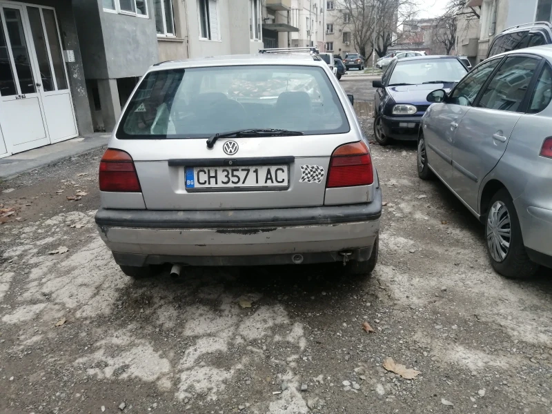 VW Golf, снимка 6 - Автомобили и джипове - 48223857