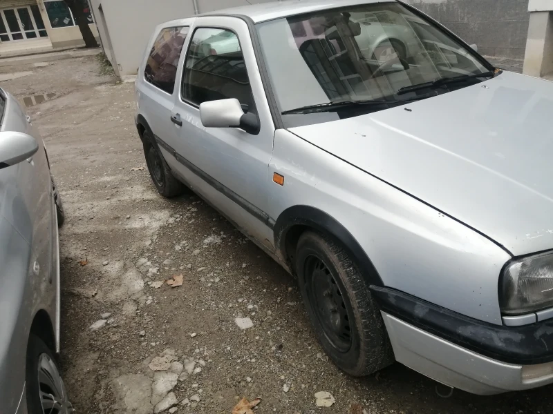 VW Golf, снимка 4 - Автомобили и джипове - 48223857