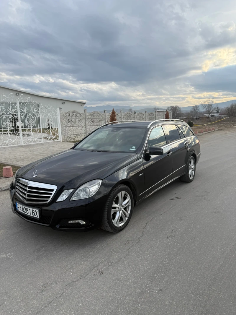 Mercedes-Benz E 220 E 220 Avantgarde , снимка 2 - Автомобили и джипове - 48883738