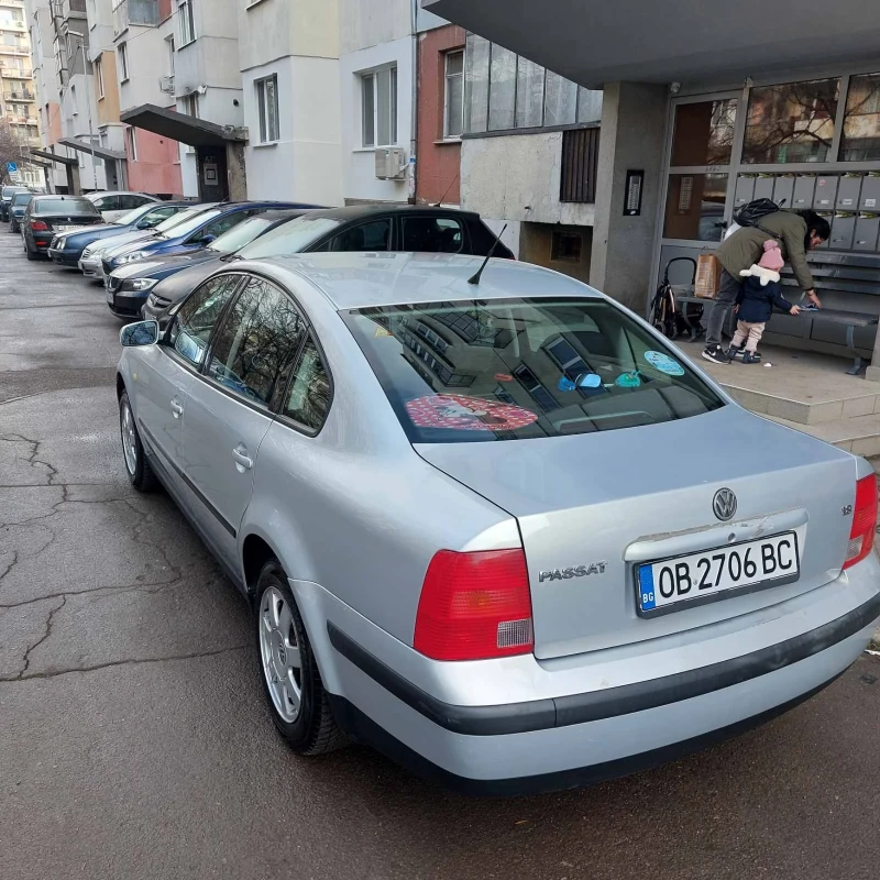 VW Passat 1.8, снимка 2 - Автомобили и джипове - 49027488