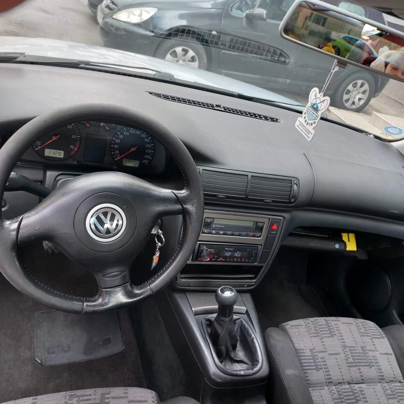 VW Passat 1.8, снимка 5 - Автомобили и джипове - 49027488