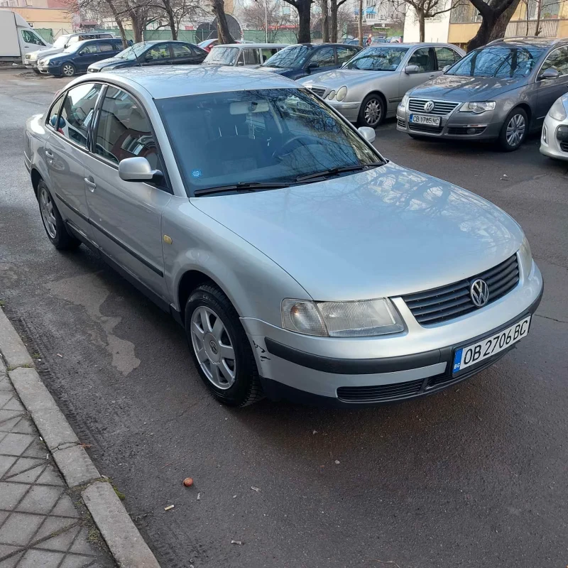 VW Passat 1.8, снимка 3 - Автомобили и джипове - 49027488