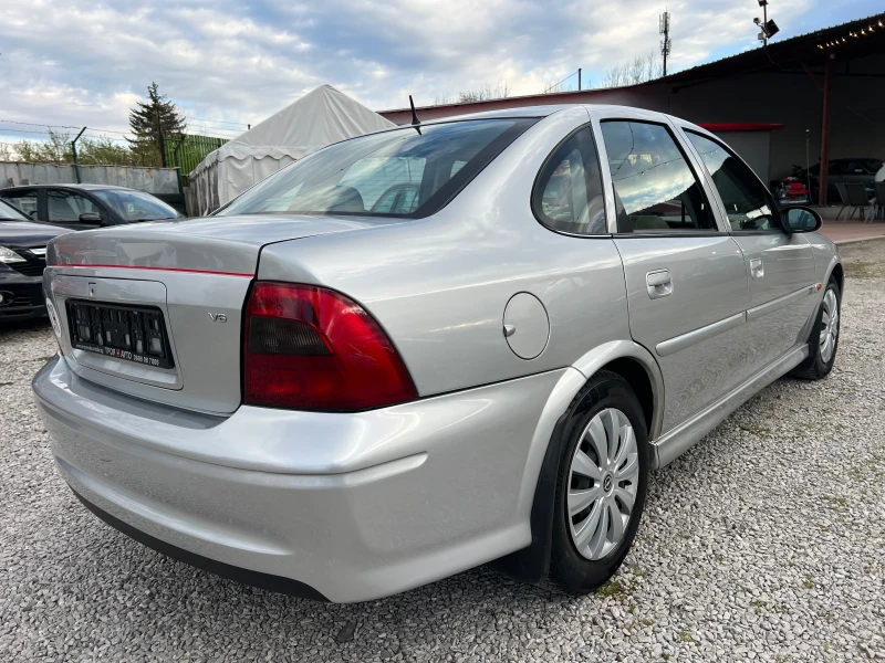 Opel Vectra B2.5* V6* 100* ШВЕЙЦАРИЯ* АВТОМАТИК* КОЖА* , снимка 5 - Автомобили и джипове - 49939560