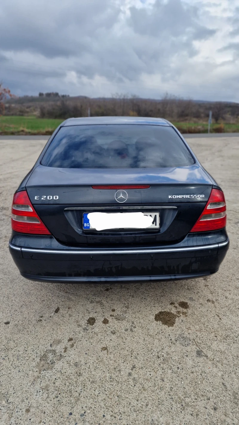 Mercedes-Benz E 200 Kompressor, снимка 6 - Автомобили и джипове - 52673419