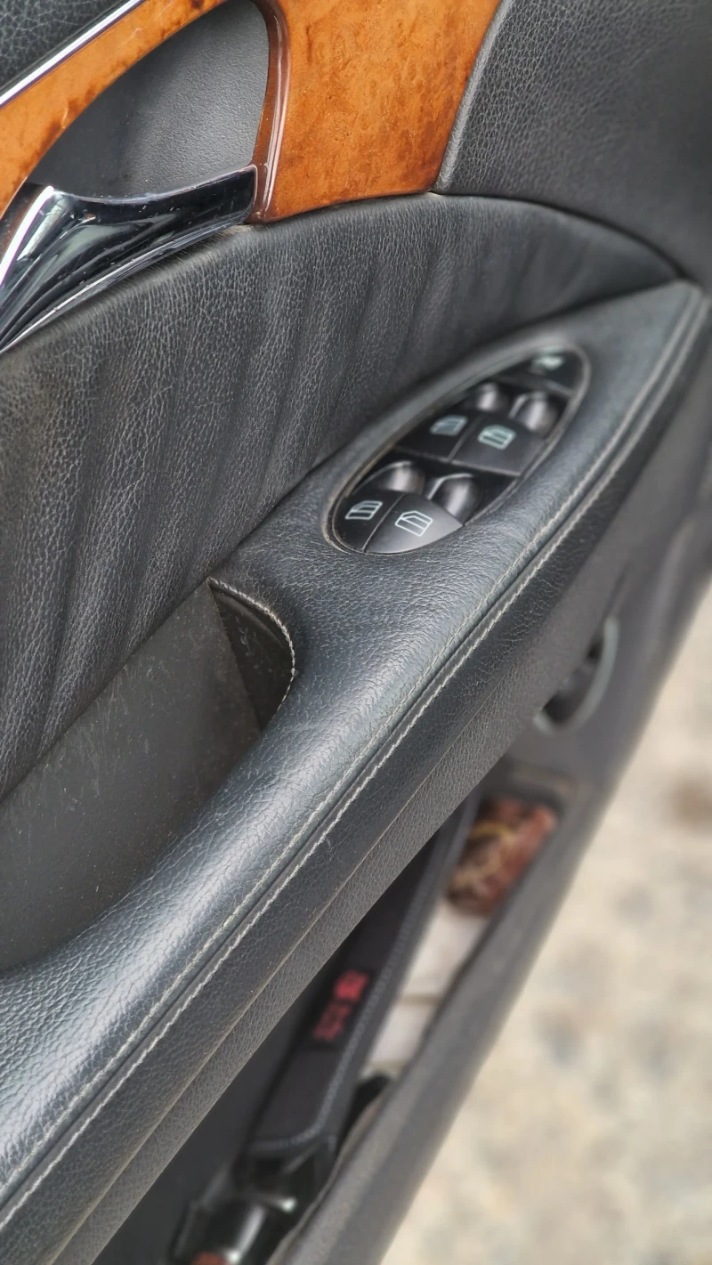 Mercedes-Benz E 200 Kompressor, снимка 7 - Автомобили и джипове - 52673419