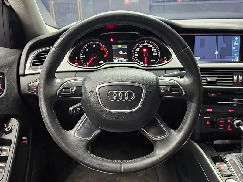 Audi A4 2.0 TDI Quattro, снимка 13 - Автомобили и джипове - 54550858