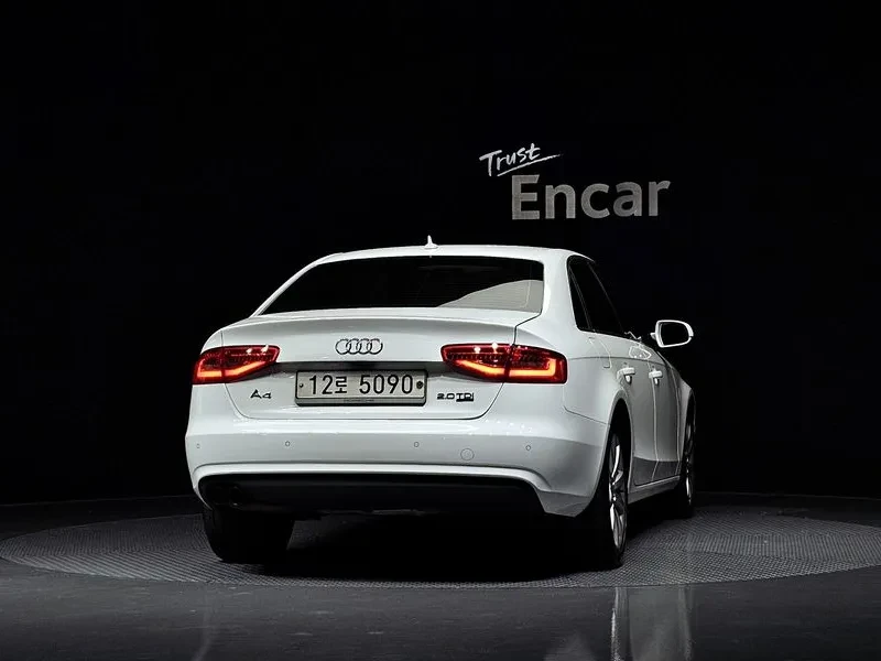 Audi A4 2.0 TDI Quattro, снимка 4 - Автомобили и джипове - 54550858