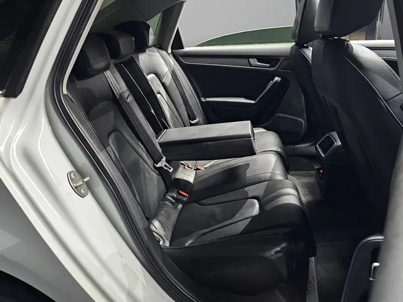 Audi A4 2.0 TDI Quattro, снимка 12 - Автомобили и джипове - 54550858