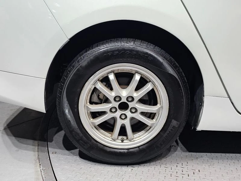 Toyota Prius 1.8 E| 121к.с.| ВКЛ.ТЕХНОТЕСТ, снимка 5 - Автомобили и джипове - 55622342