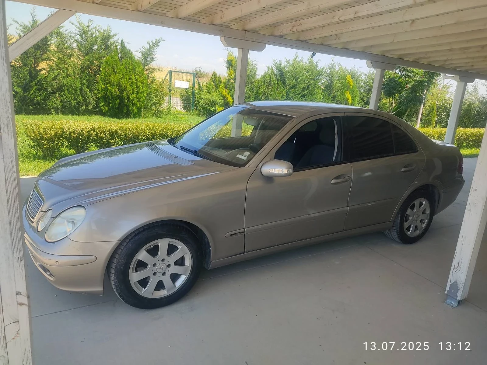 Mercedes-Benz E 220  - изображение 4