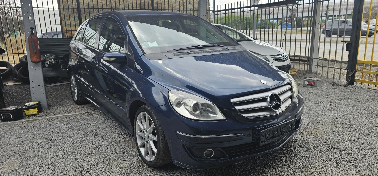 Mercedes-Benz B 200 140h.p 2006 КОЖЕН САЛОН АВТОМАТИК  - изображение 2