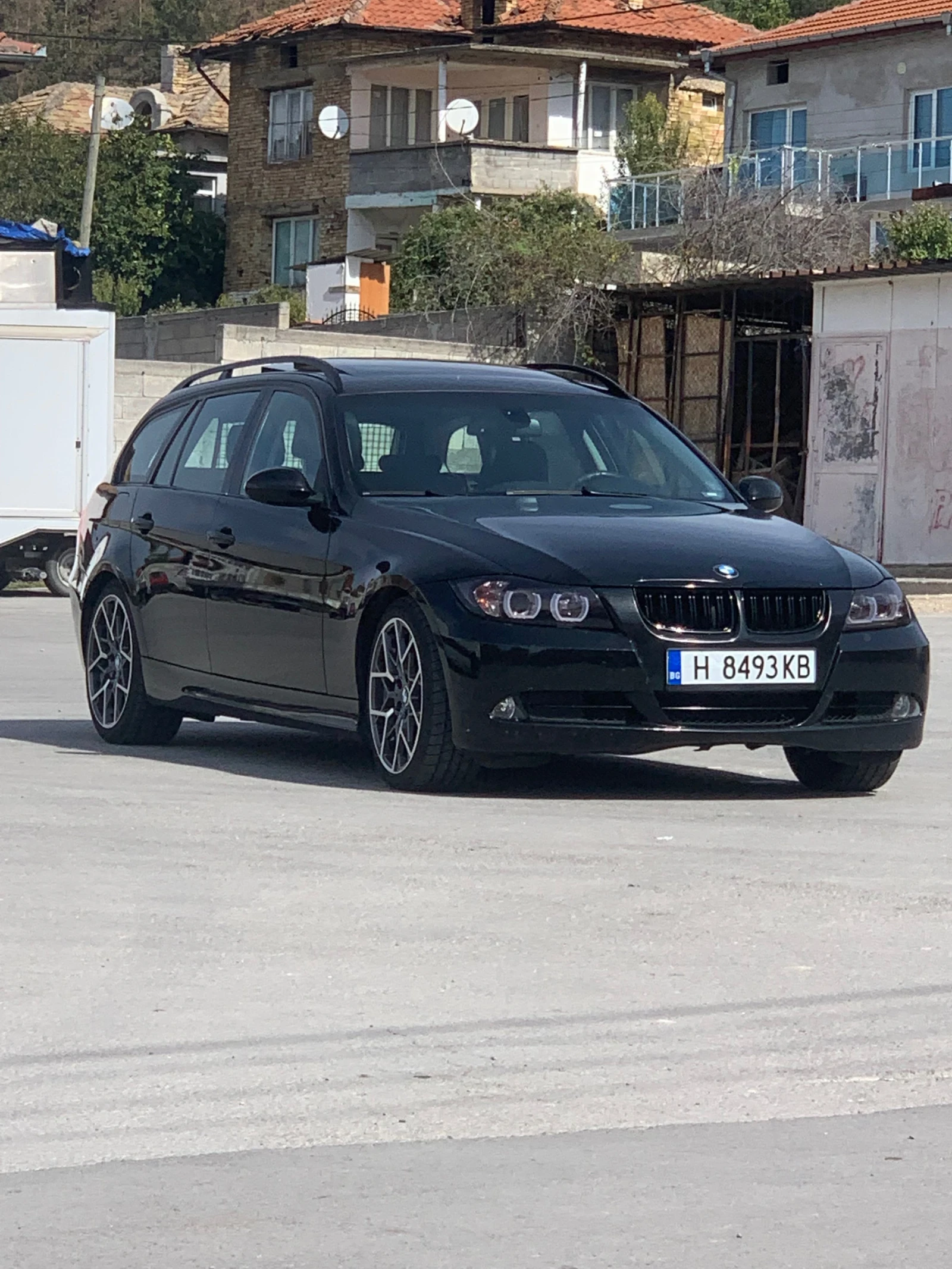 BMW 335  - изображение 6
