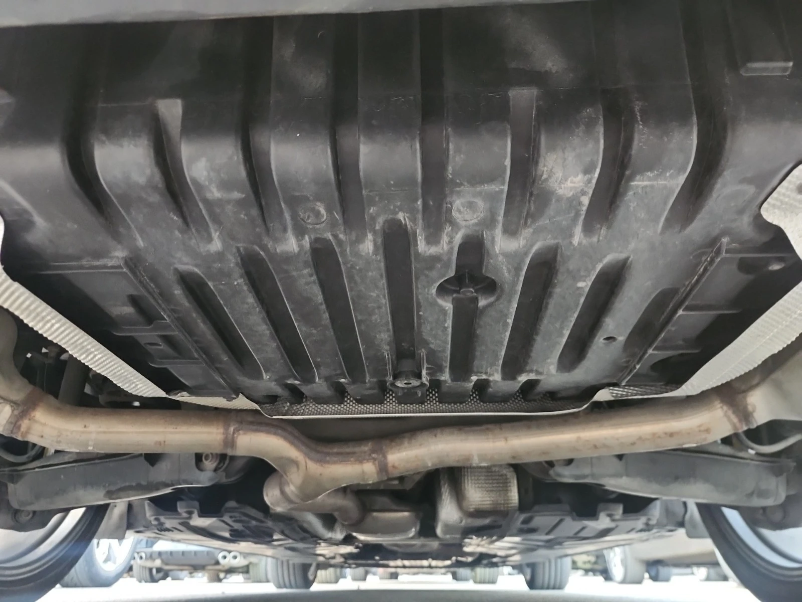 Mercedes-Benz E 300 4MATIC * * CARFAX * *   * *  | Mobile.bg   12