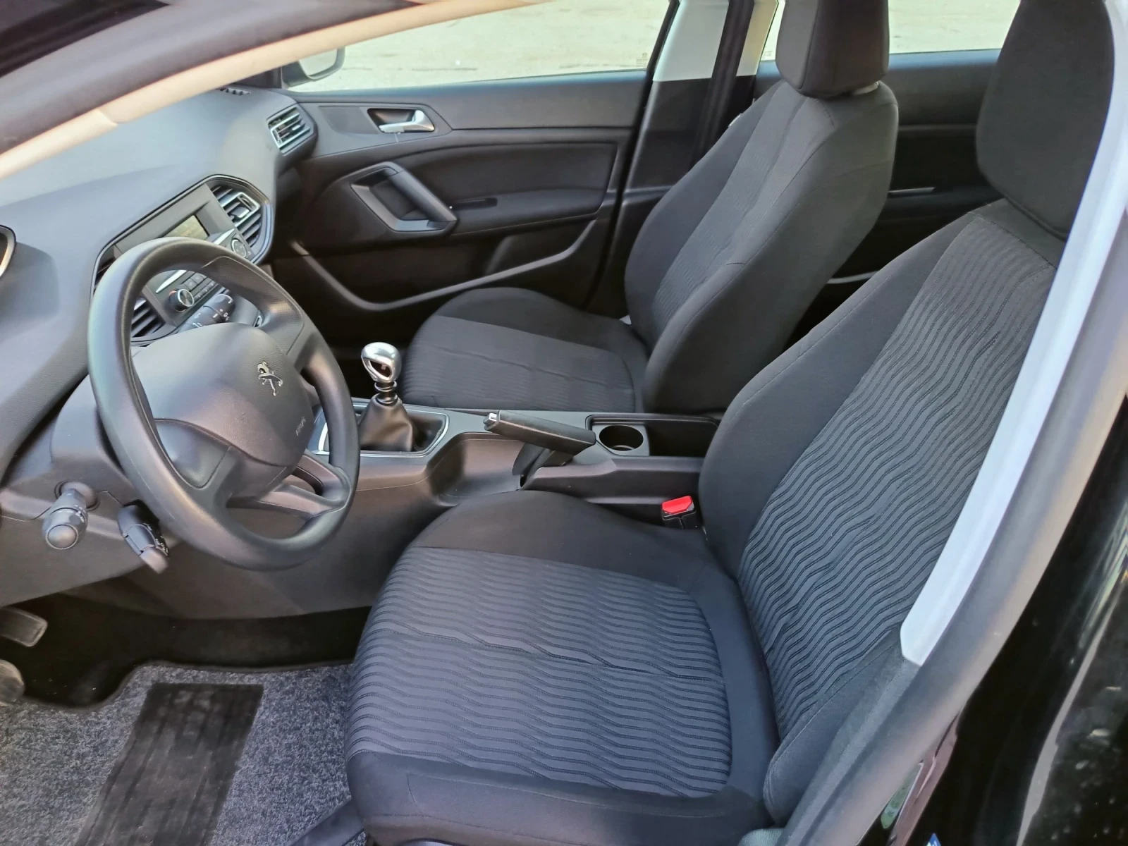 Peugeot 308 1.6.125 кс, снимка 13 - Автомобили и джипове - 53739851