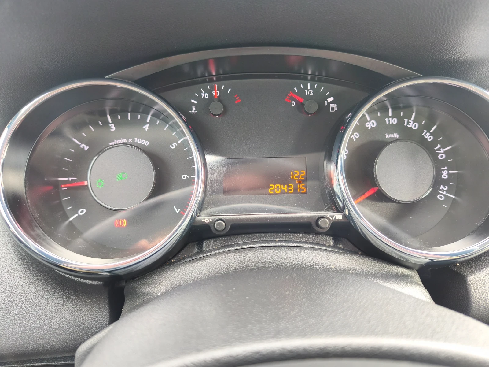 Peugeot 5008 1.6 VTI TOP, снимка 9 - Автомобили и джипове - 53904458