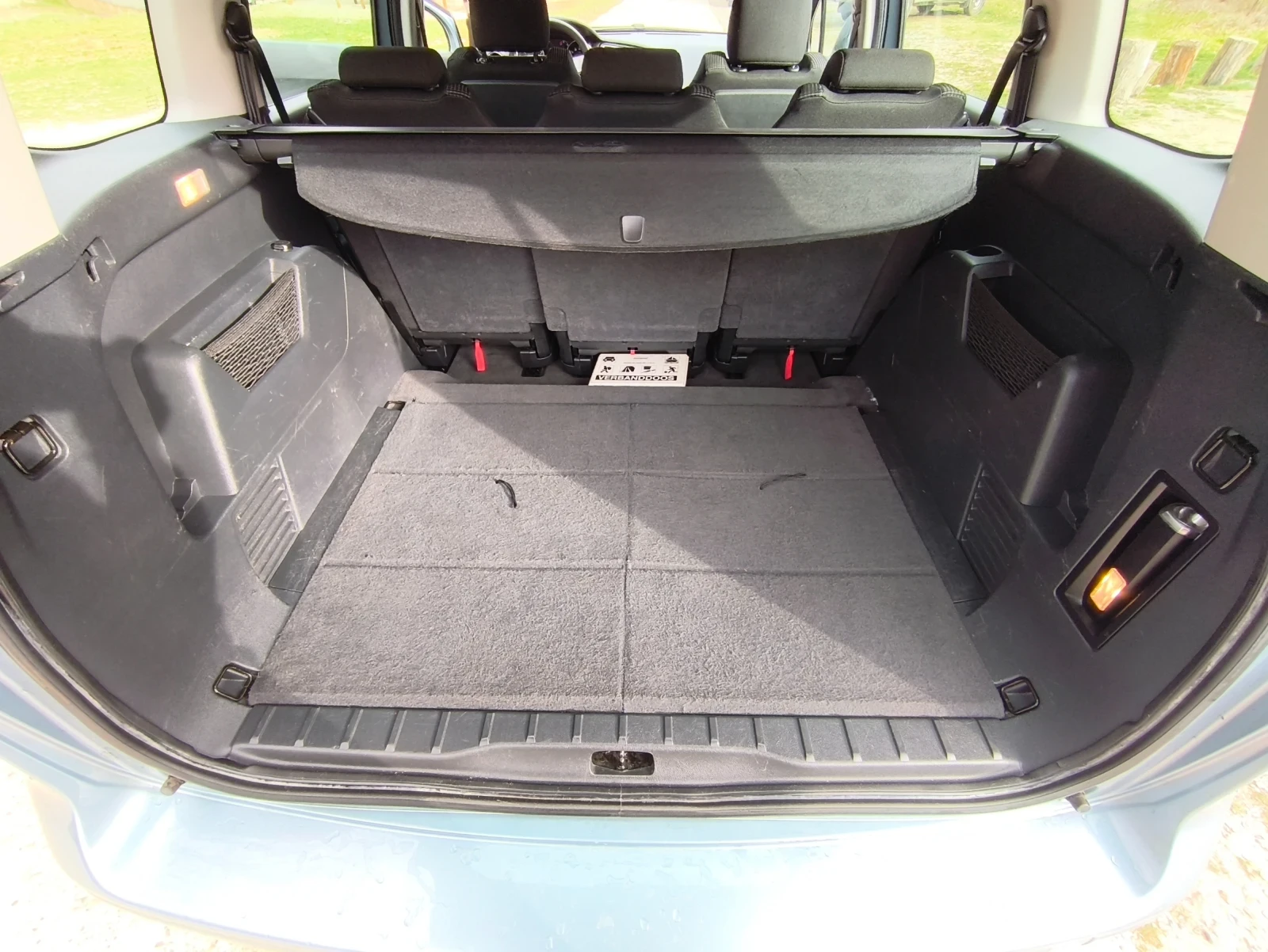 Peugeot 5008 1.6 VTI TOP, снимка 11 - Автомобили и джипове - 53904458