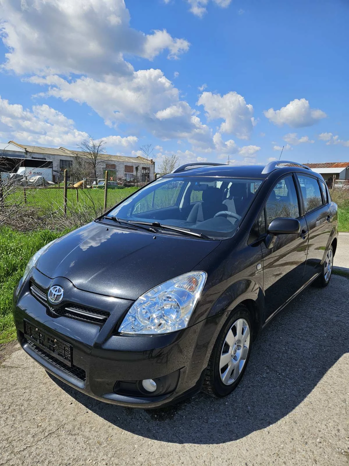 Toyota Corolla verso 2.2 D4D 136HP | Auto.bg — изображение 1