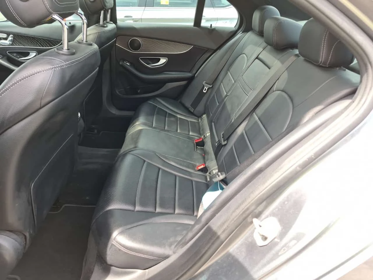 Mercedes-Benz C 300 * CARFAX * ЦЕНА ДО БГ, снимка 9 - Автомобили и джипове - 54597434