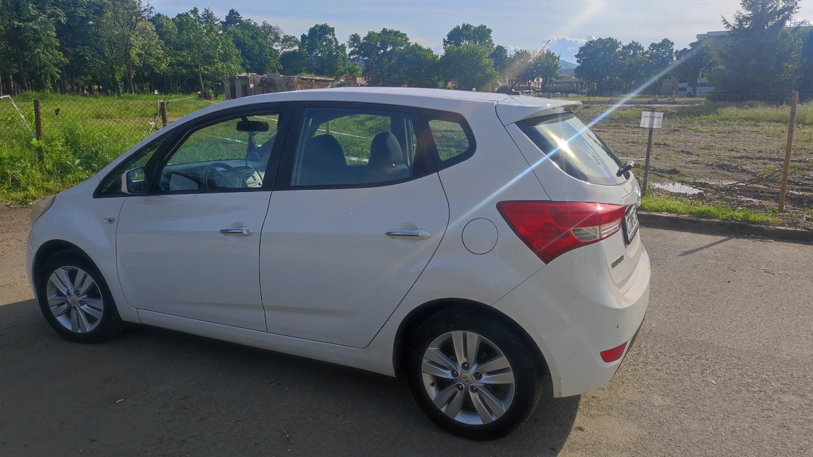 Hyundai Ix20 1400, снимка 5 - Автомобили и джипове - 54965412