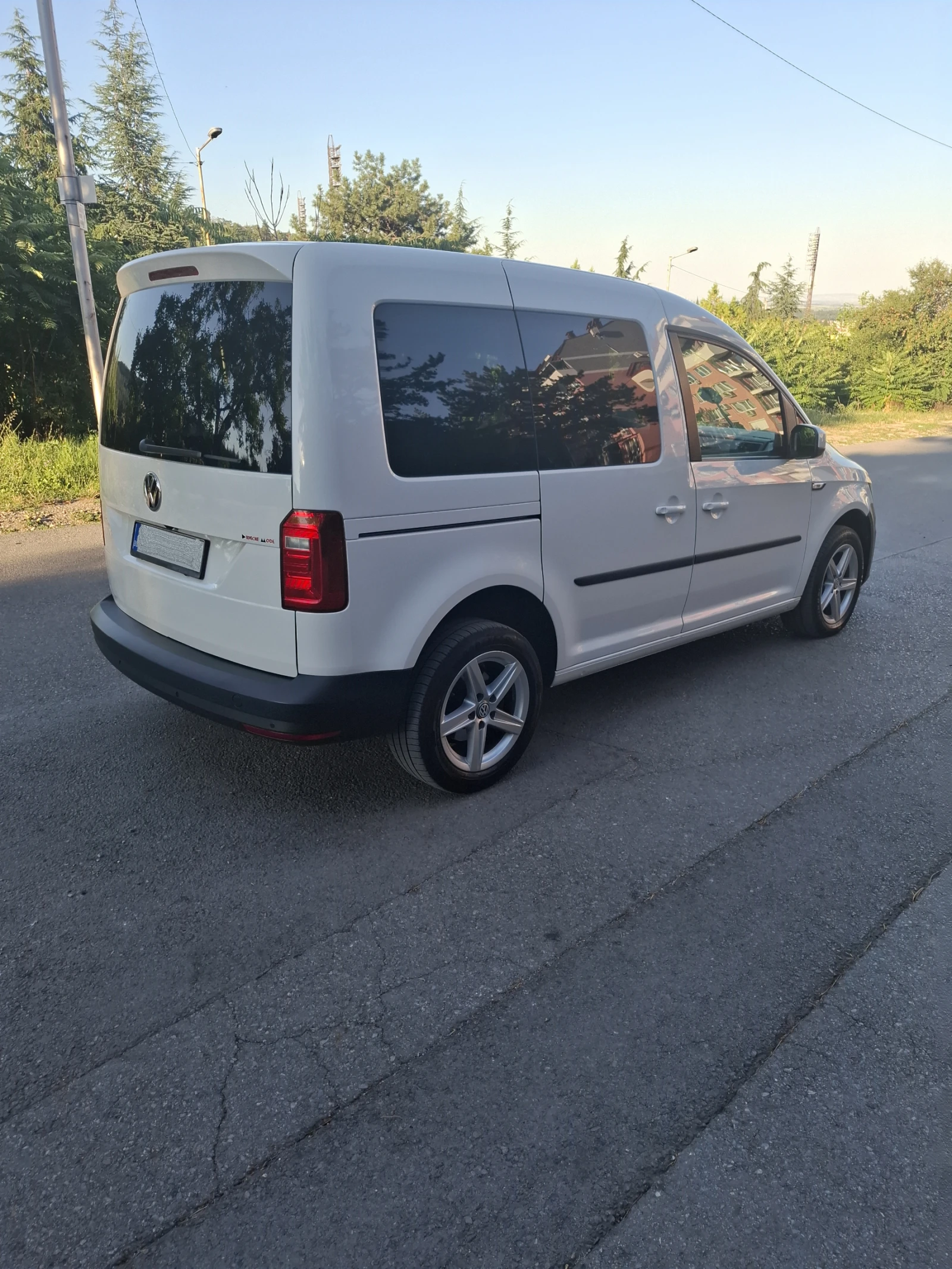 VW Caddy, снимка 3 - Автомобили и джипове - 55312077